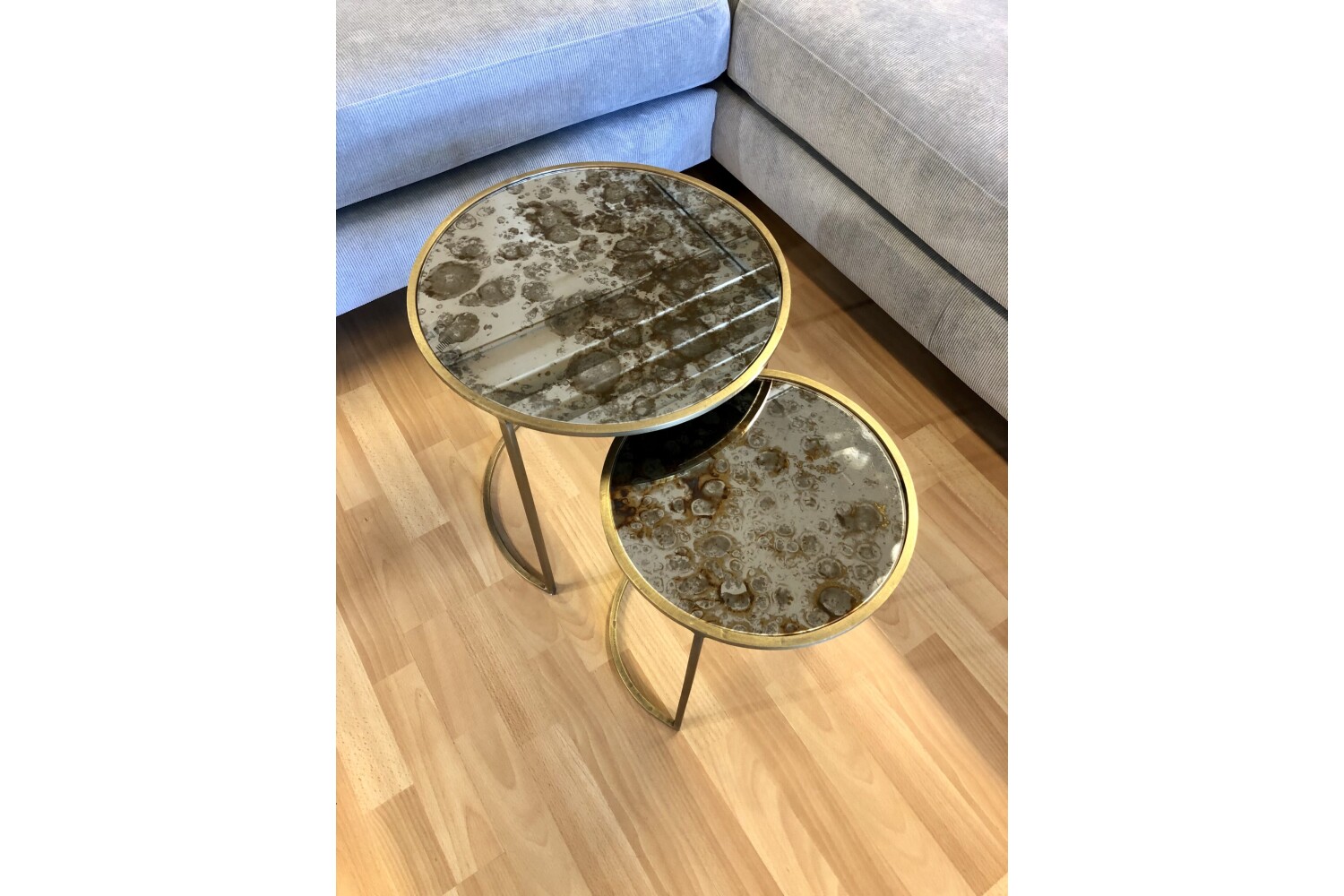sarilaud Antique