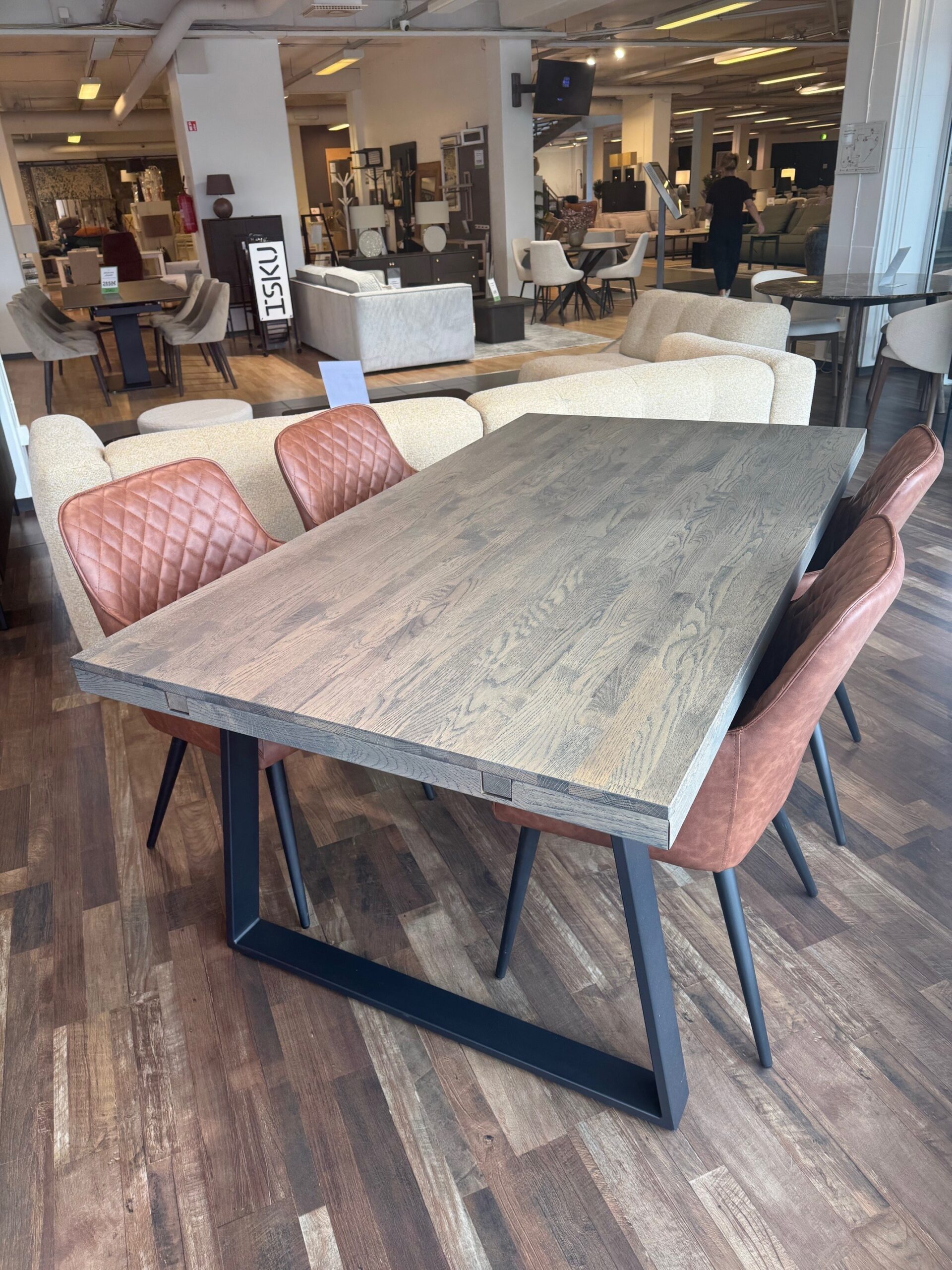 Söögilaud Brooklyn / Saalinäidis