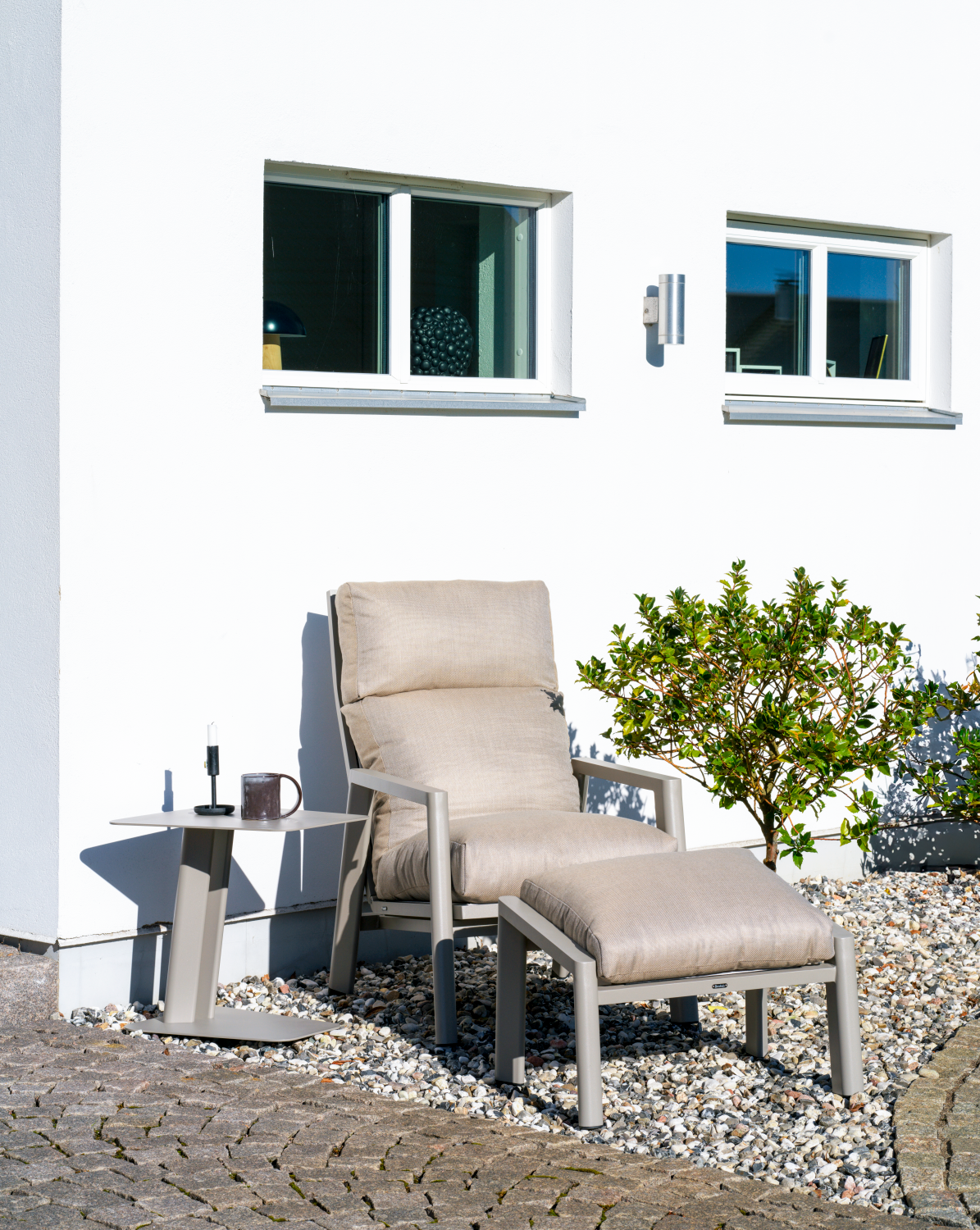 Laud Slide - Image 5