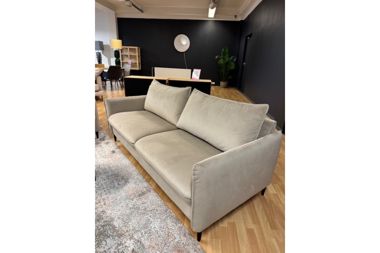 Diivan Chic XL 3-kohaline / Saalinäidis