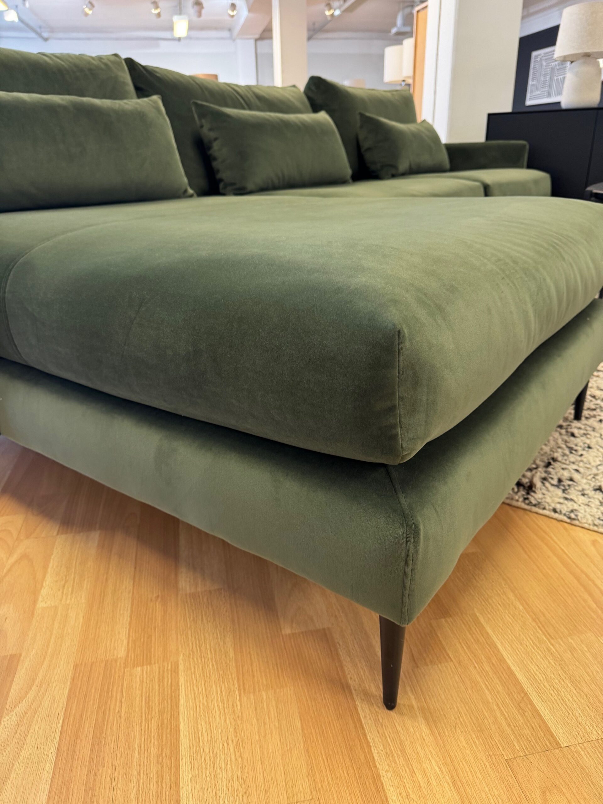 Diivan Feel / Saalinäidis - Image 3