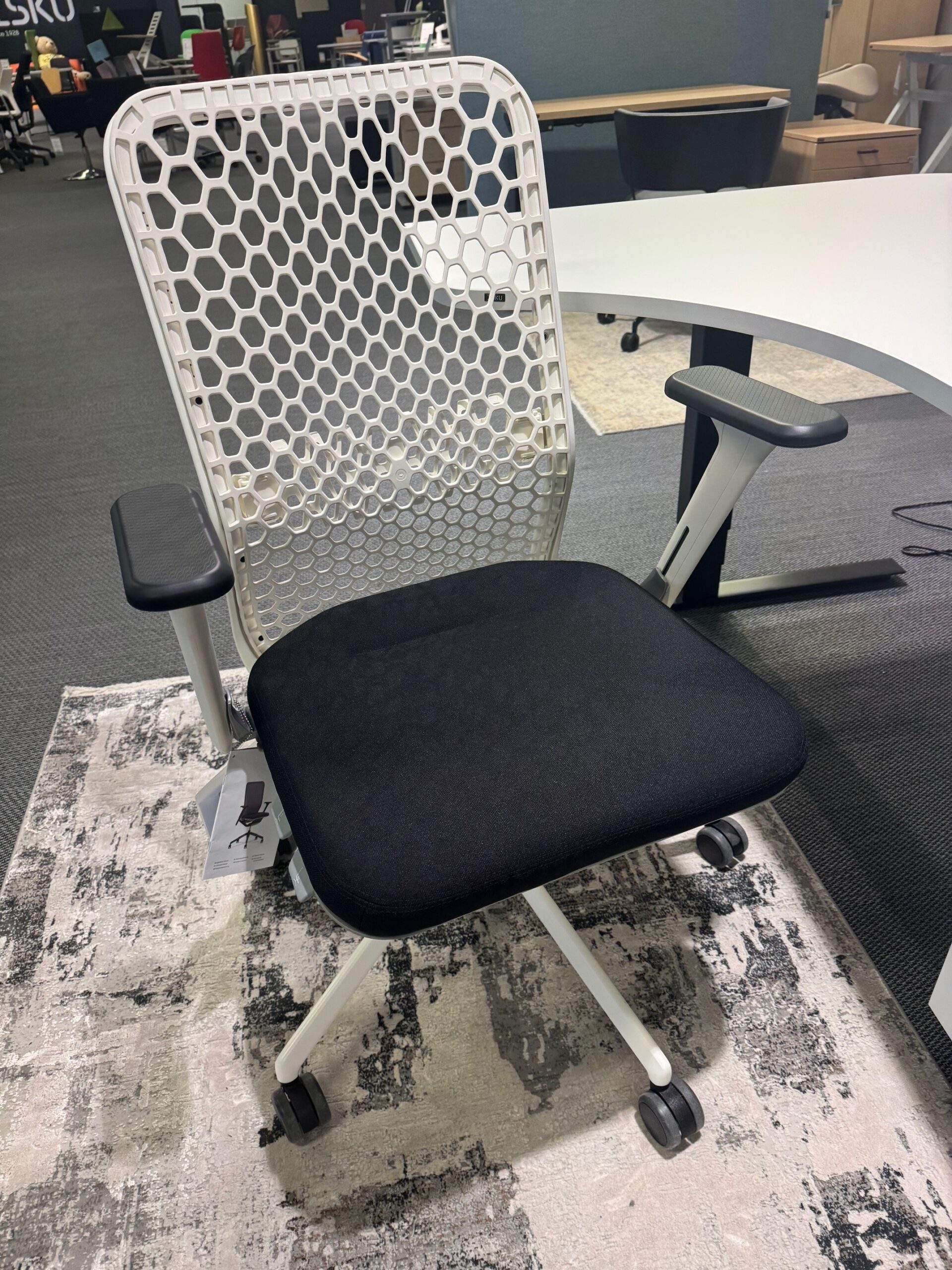 YouTeam 001 töötool / Saalinäidis - Image 6