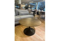 Diivanilaud Miles / Saalinäidis