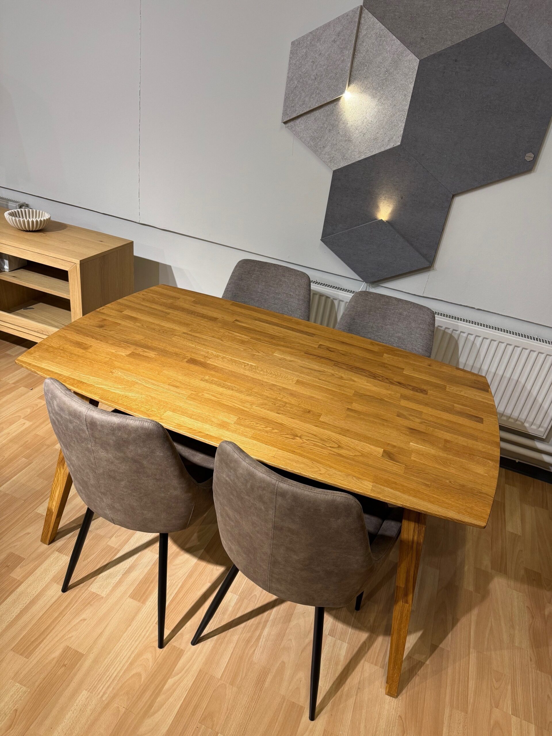 Jonathan söögilaud 140 cm / Saalinäidis - Image 3