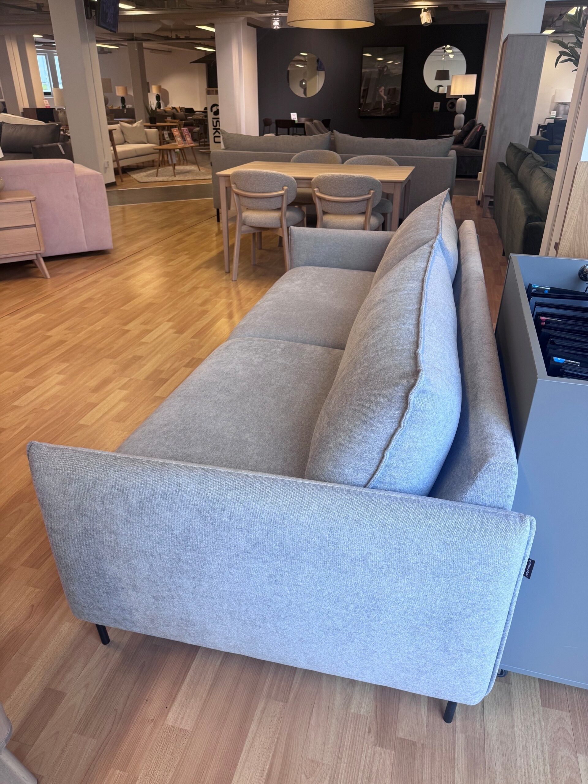 Diivan Chic XL 3-kohaline (239cm) / Saalinäidis - Pilt 5